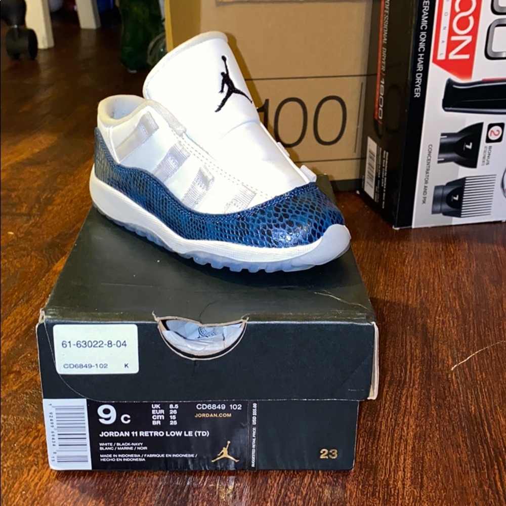 Jordan 11 Retro Low LE Size, 9C